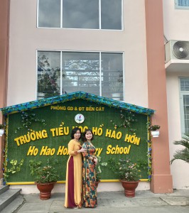 GIÁO VIÊN TRƯỜNG TIỂU HỌC HỒ HẢO HỚN HƯỞNG ỨNG TUẦN LỄ ÁO DÀI VIỆT NAM 2021