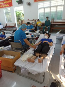 HIẾN MÁU TÌNH NGUYỆN - LỄ HỘI XUÂN HỒNG