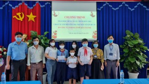 TRAO HỌC BỔNG XUÂN NHÂM DẦN 2022