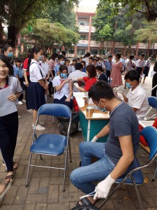 Trường TH Hồ Hảo Hớn Tổ Chức Tim Vacxin Mũi 2 Cho Học Sinh