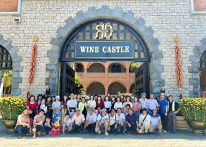 TRƯỜNG TIỂU HỌC HỒ HẢO HỚN TỔ CHỨC HỌP MẶT KỈ NIỆM NGÀY QUỐC TẾ PHỤ NỮ 8 THÁNG 3