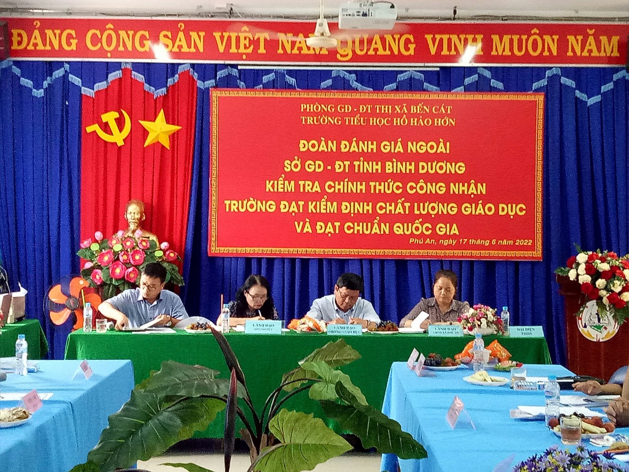 Đoàn đánh giá ngoài Sở GD-ĐT Tỉnh Bình Dương kiểm tra chính thức công nhận trường đạt kiểm định chất lượng giáo dục và đạt chuẩn quốc gia