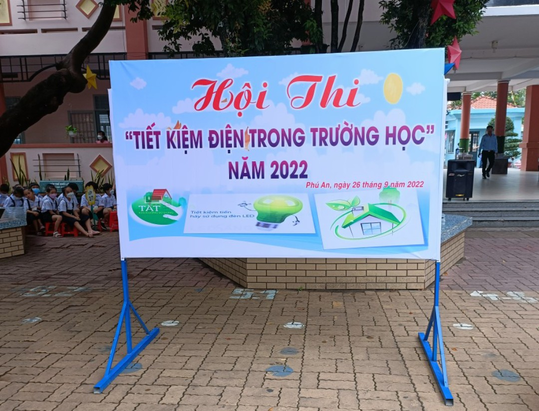 CUỘC THI " TIẾT KIỆM ĐIỆN TRONG TRƯỜNG HỌC"