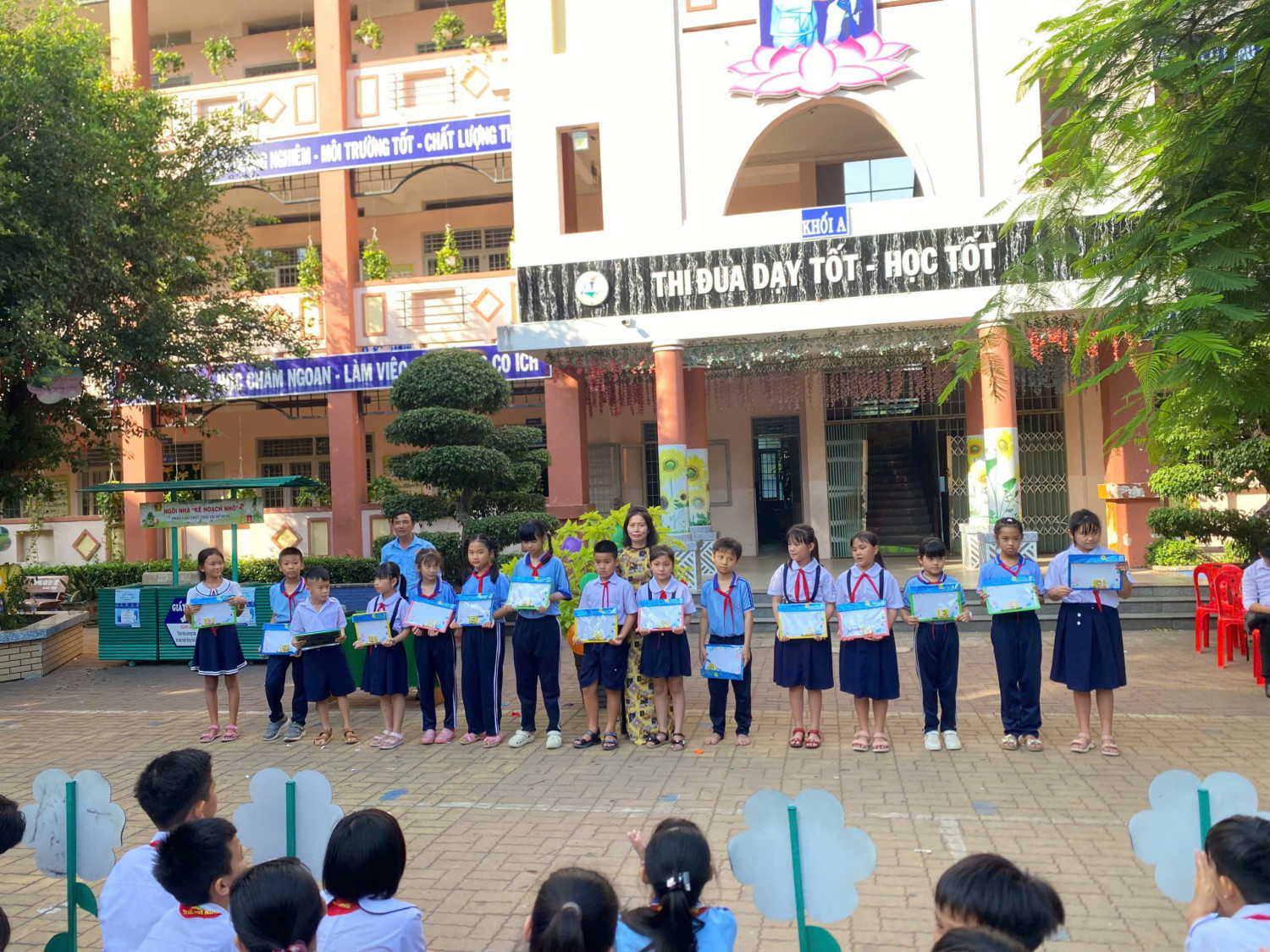 z6503632583622 35b62663b6f389fa44d75bd09fe2f1d0