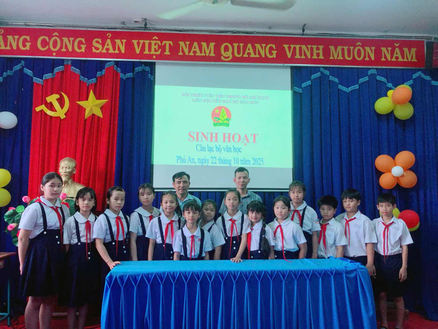 Liên đội Trường Tiểu học Hồ Hảo Hớn tổ chức buổi sinh hoạt Câu lạc bộ Văn học