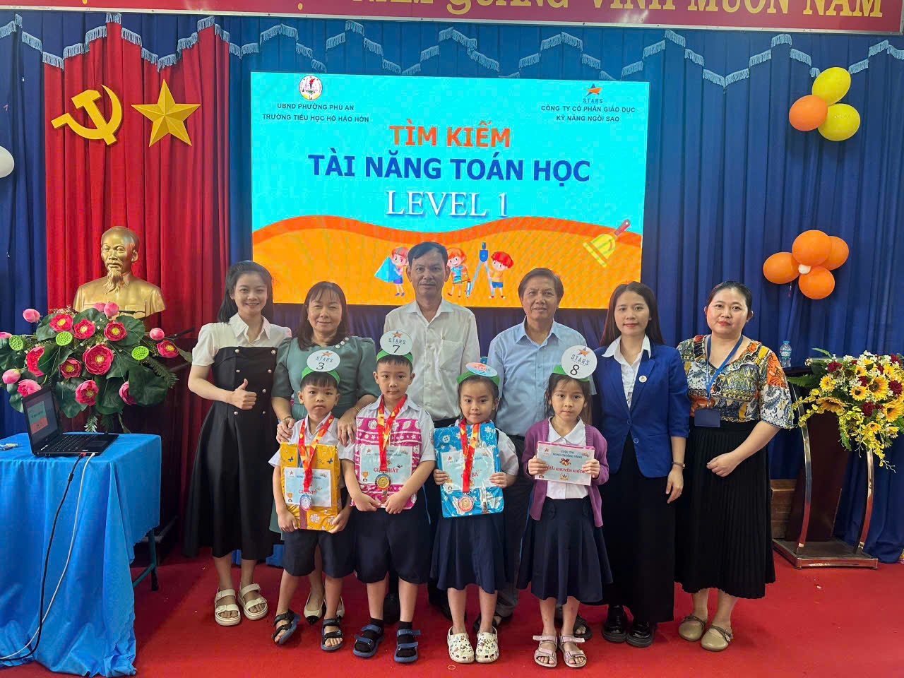 Trường Tiểu học Hồ Hảo Hớn phối hợp cùng Công ty Cổ phần Giáo dục Kỹ năng Ngôi sao tổ chức Hội thi “Tìm kiếm tài năng trẻ – Rung Chuông Vàng”