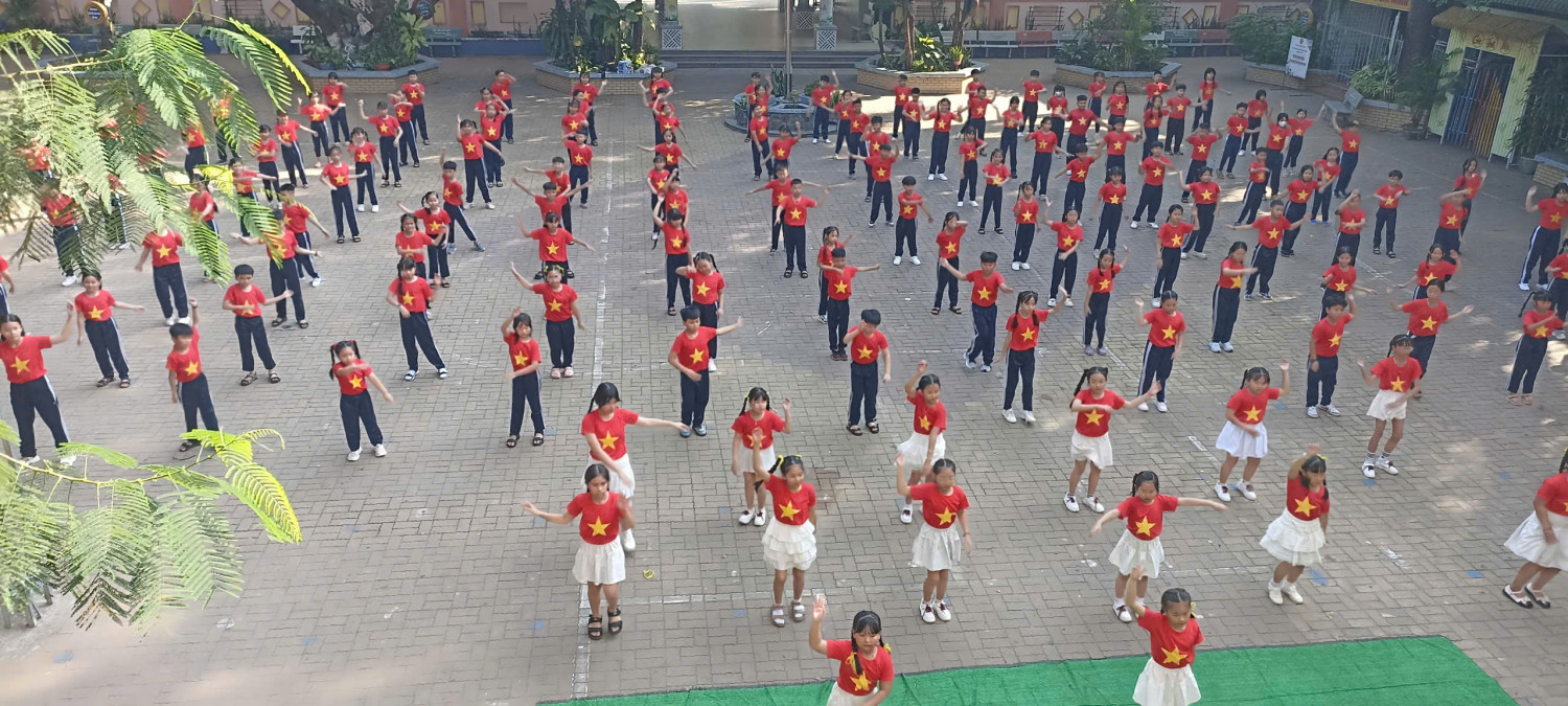 z7648476079576 b5371febaa42db28fe6dc89bd5e39b8b