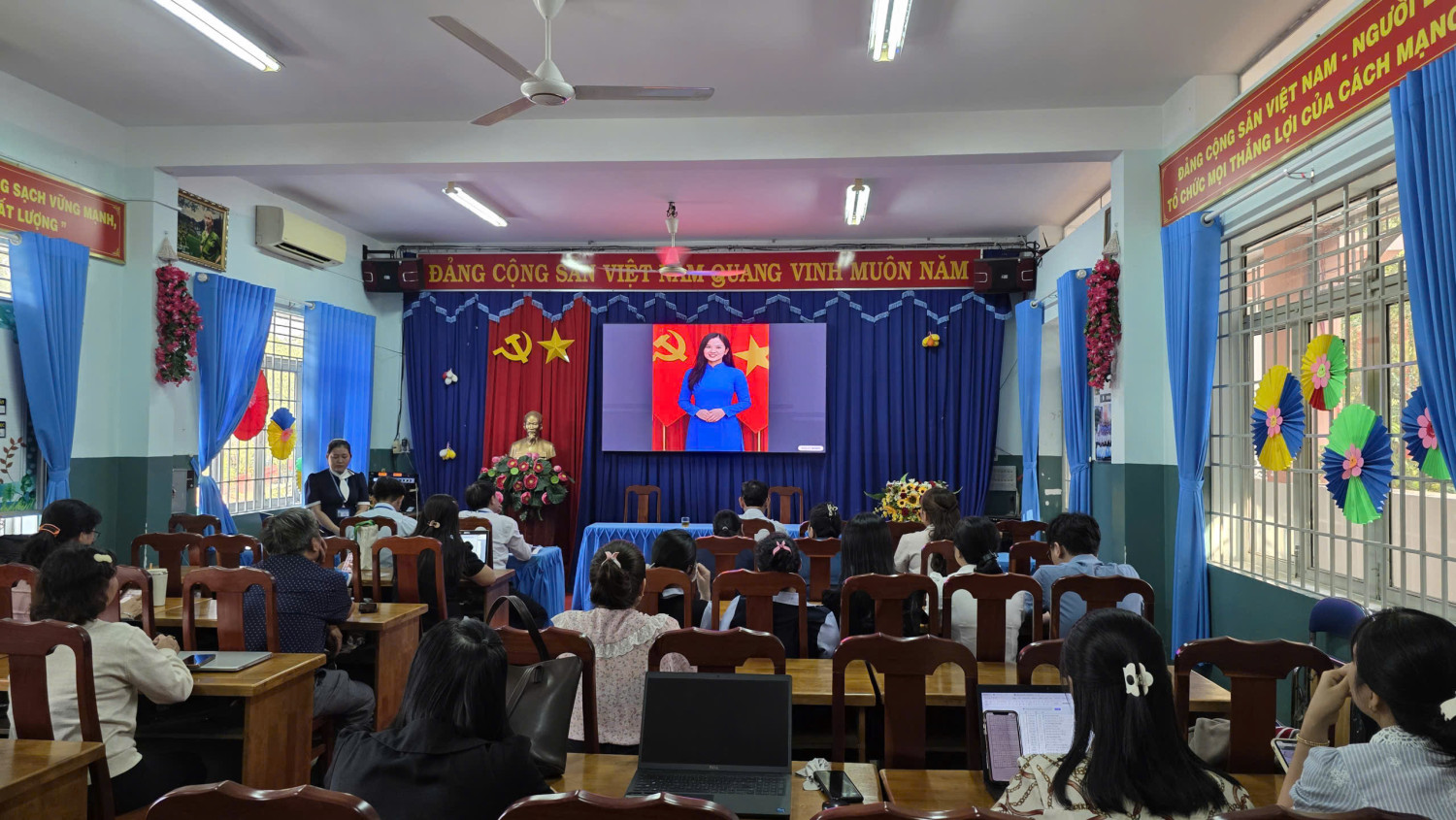 z7691027122553 586f3532be8145a90095edb462973fd1